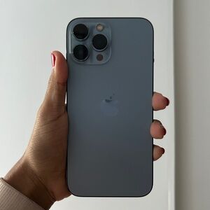 Selling my IPhone 13 Pro Max - great condition